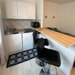 Studio Tt Confort Neuf Et Equipe * Noyon